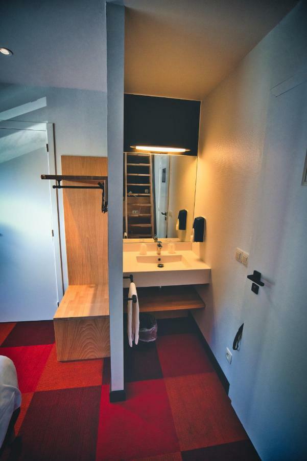 Hotel Aquatel Dinant Exteriör bild